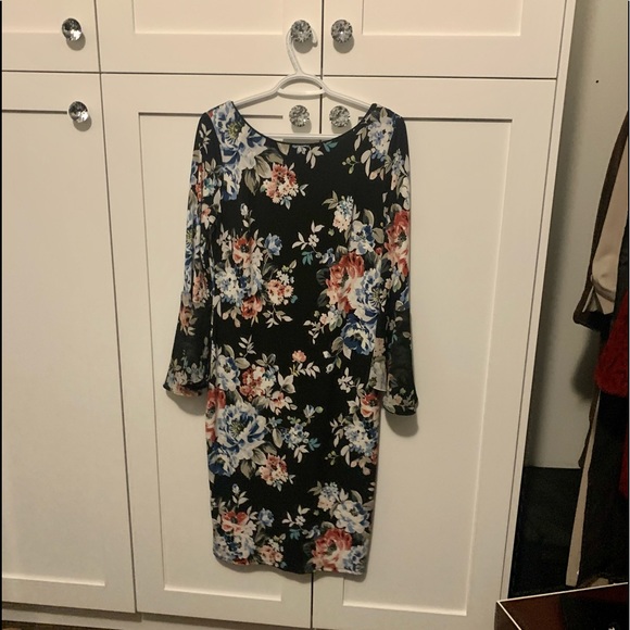 WHBM Dress - M - EUC - Picture 5 of 8